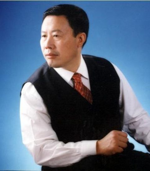 《當今奇人周興和》勵志小說連載之一 ● 地窖出生的孩子