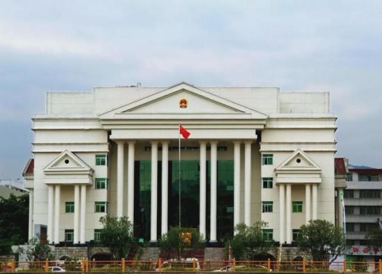 泉州法官疑造假讓砍人者逍遙法外 受害人申訴十年無果