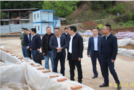 閬中市市長唐碩深入玉台鎮調研產業發展、森林防滅火工作