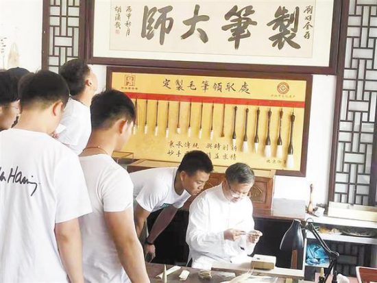 憑一支毛筆傳承千年工匠精神