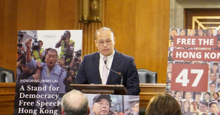 黎智英兒子促英外相訪問中國時提起案件 指父親在獄中無法領聖體是「精神折磨」