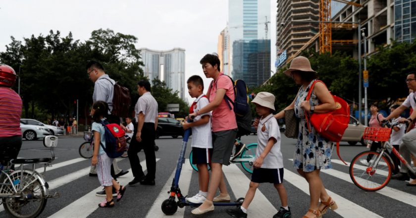 經濟困境迫使當局放鬆監管，中國私人課外輔導服務公司或東山再起