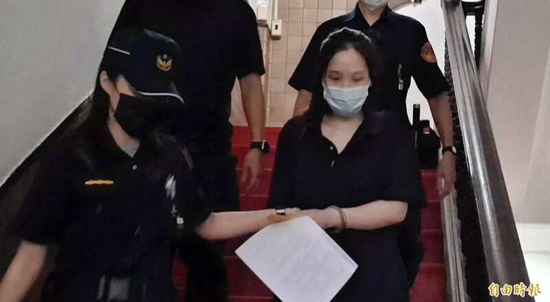 吸毒闷死9岁女、6岁儿 前柜姐认罪求法官「判轻一点」