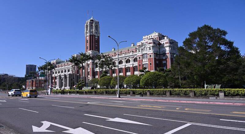 莽男打110扬言冲撞总统府、警局  恐吓公众判刑2月