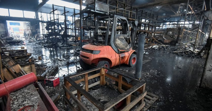 乌克兰境内工厂遭无人机袭 波兰控俄罗斯蓄意攻击