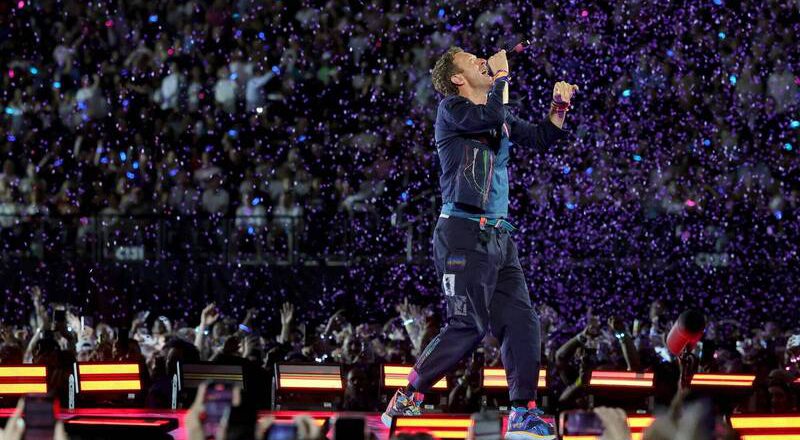 「酷玩」kiss cam抓猴!人手一机网路时代 公开羞辱已是常态