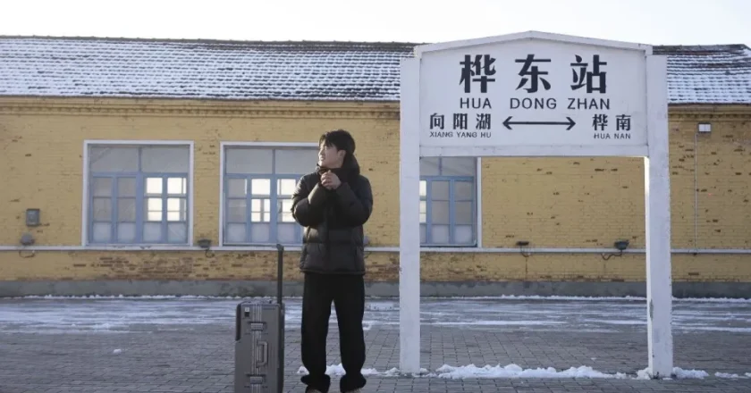 27岁海归名校生  回到村里卖葡萄