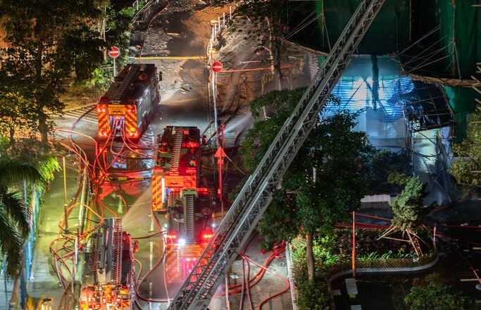 中国内地的消防车 为何没能进入香港火灾现场