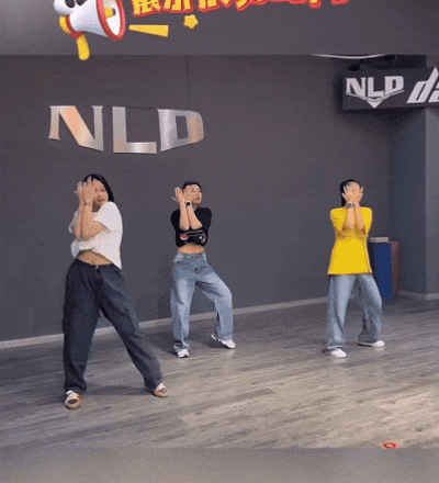 還記得於明加的倆女兒嗎？顏值超高！