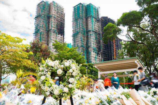 香港大火，“吹哨”内地高层住宅老化危机