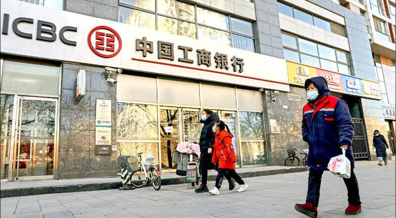 9000家银行网点消失，未来还会更惨？