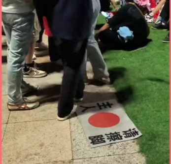 中國的外交自焚