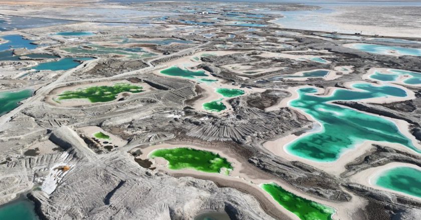 锂矿类股爆发！碳酸锂期货创今年新高  「亚洲锂都」拟注销27项采矿权