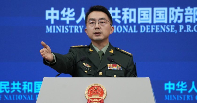 美对台111亿美元军售 陆国防部：美方一再食言背信必将引火焚身